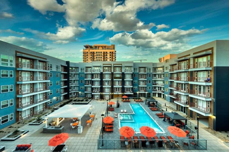 Phx Roro Gym Pool Pets Parking #11 By Cozysuites Apartment