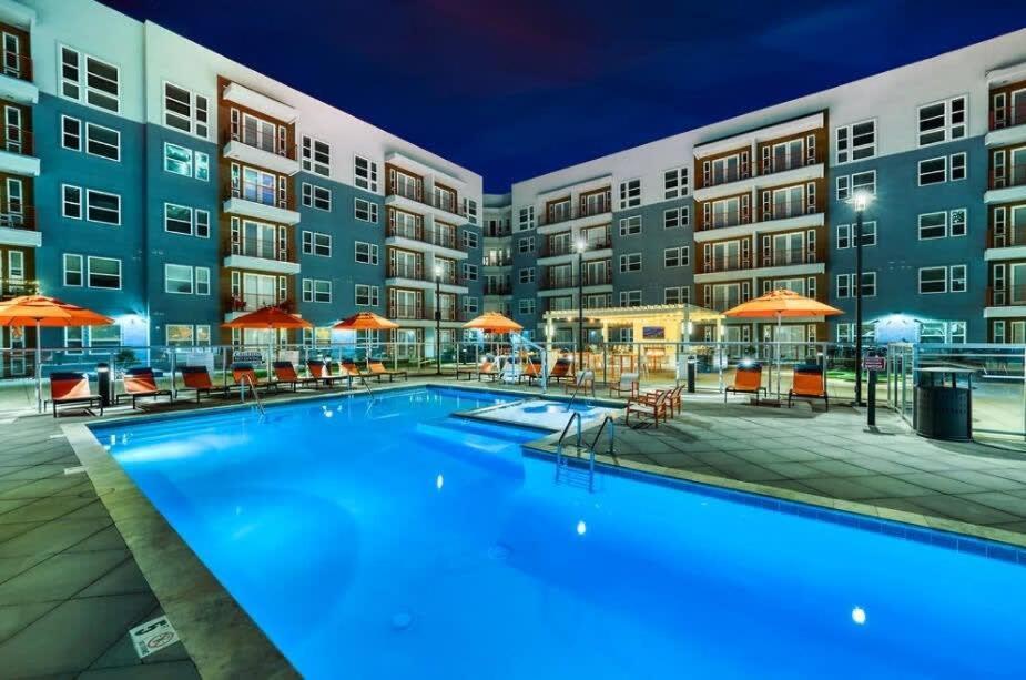 Phx Roro Gym Pool Pets Parking #11 By Cozysuites *